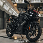 To end the rumor of Bajaj Pulsar RS 200, this vehicle was launched which is the father of everything from engine to features!